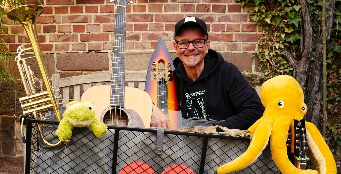 Tickets Herr Müller und seine Gitarre, Lieder aus dem Bollerwagen in Kassel